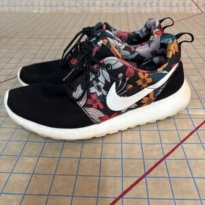 nike roshe run floral for sale